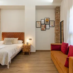https://pasaje-chinitas-1628-by-caleta-homes.1costadelsol.com